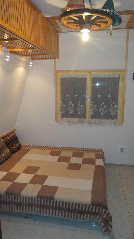 Tiszavirag Nyaralohaz Villa Segedin Dış mekan fotoğraf