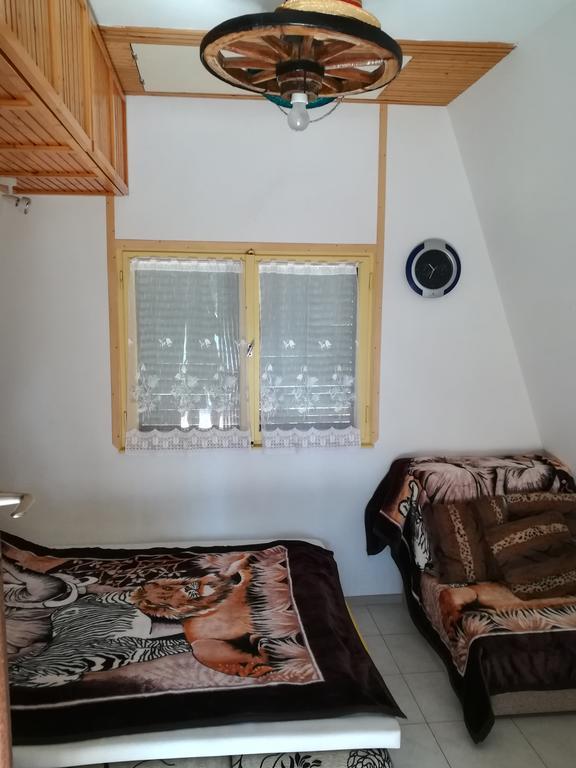 Tiszavirag Nyaralohaz Villa Segedin Dış mekan fotoğraf