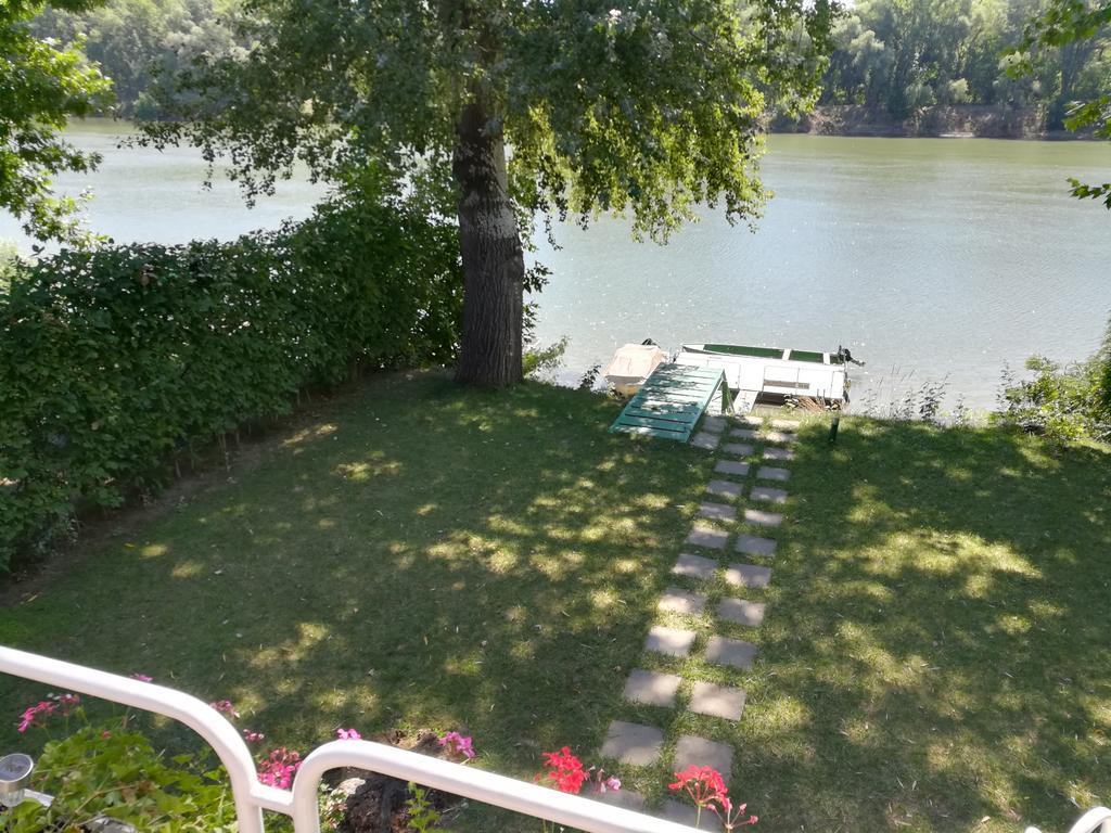Tiszavirag Nyaralohaz Villa Segedin Dış mekan fotoğraf