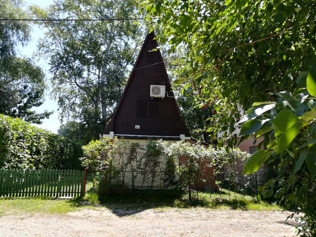Tiszavirag Nyaralohaz Villa Segedin Dış mekan fotoğraf